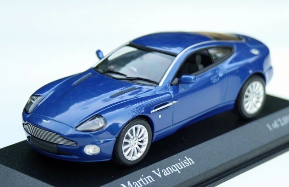 Aston Martin Vanquish V12 Bj. 2001-2004, Blu Metallico, Minichamps-Modell M.1 : - Immagine 1 di 4