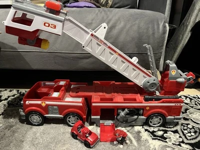 Paw Patrol Ultimate Rescue Fire Truck Extendable Ladder Lights Sound Marshall - Image 1 of 4