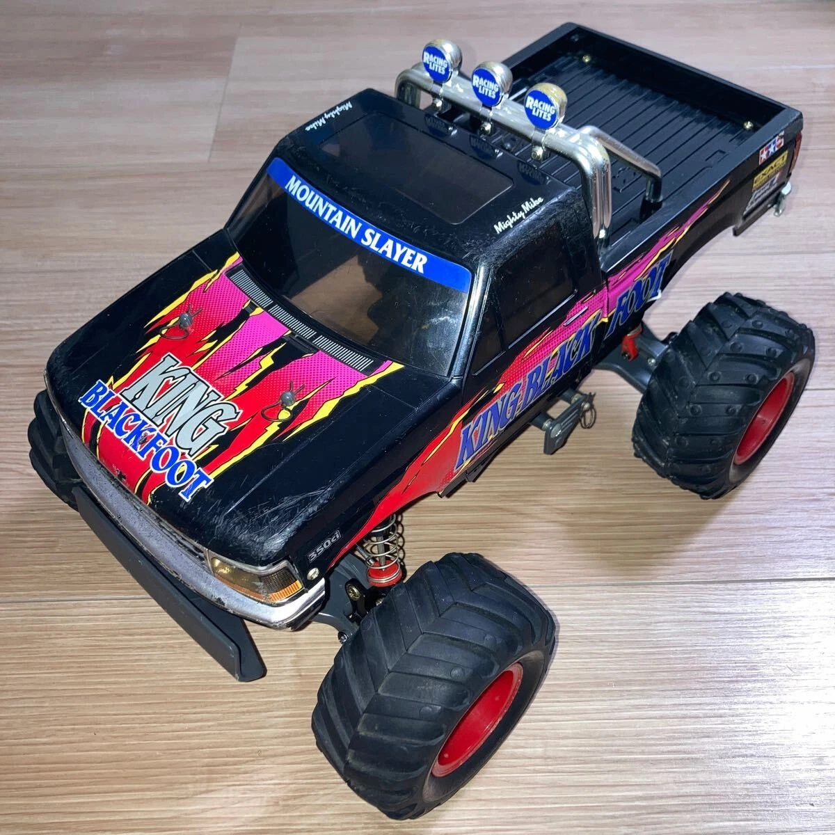 ホビーラジコン TAMIYA 1/10 SCALE R/C \"KING BLACK FOOT\" TAMIYA Blackfoot 2 Wheel Drive 2016 Kit TAM58633A Trucks Elec Kit