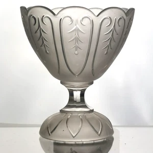 Jarrón de vidrio esmerilado estilo georgiano patrón neoclásico pedestal vintage - Imagen 1 de 4