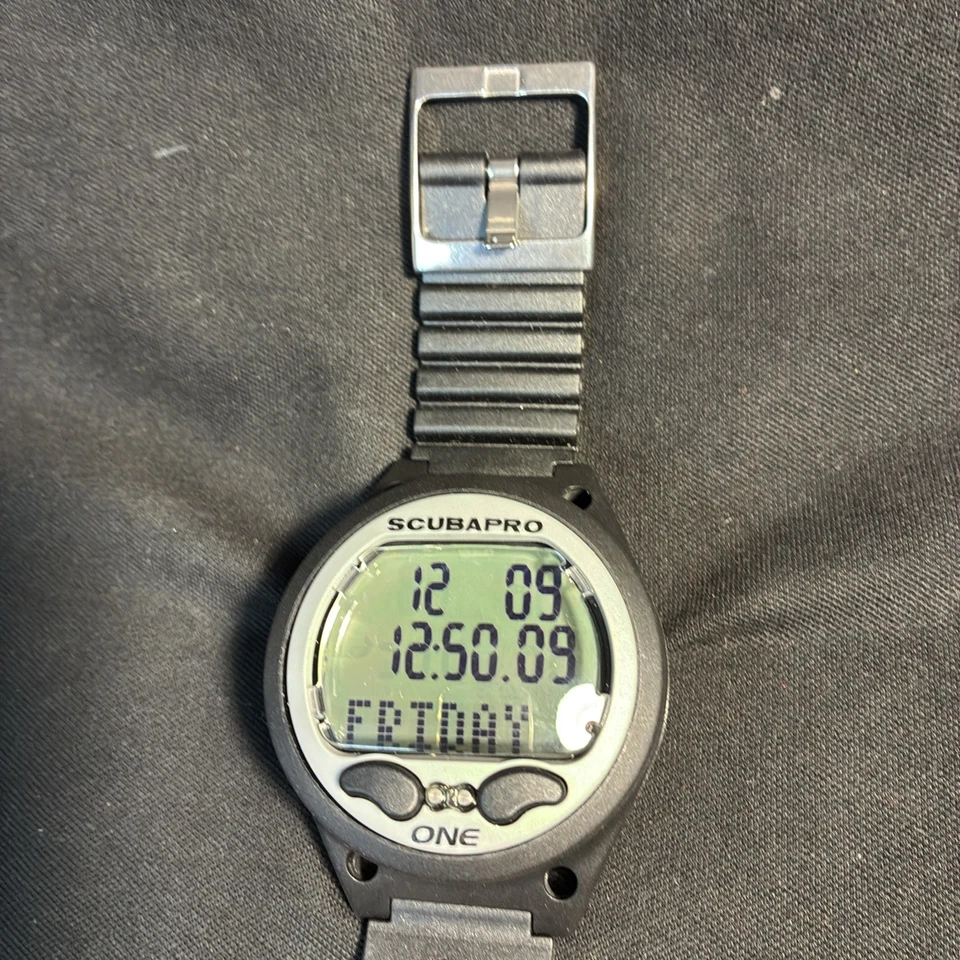 Scubapro Aladin ONE Matrix Dive Computer. Pre owned. Working. Good condition. - Image 1 of 4