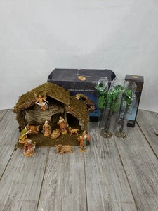 Not Displayed Fontanini 10pc Figure Set & Stable (54515) & Palm Tree Set (55520) - Picture 1 of 18