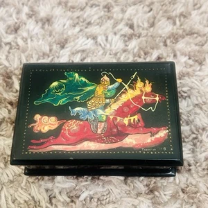Vintage Russian Mini Trinket Box Black Lacquer Wooden Hand Painted Signed - Picture 1 of 11
