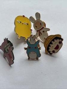 Six Anime Metal Badges. - Picture 1 of 2
