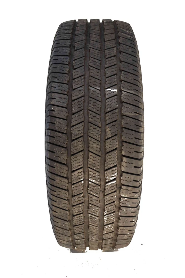 LT285/70R17 Michelin Defender LTX M/S 2 126 S Usado 14/32nds Foto 1 de 4