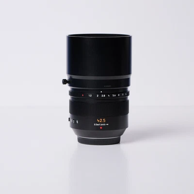 Panasonic LEICA DG NOCTICRON 42.5mm F1.2 O.I.S. Lens H-NS043  - Image 1 of 4