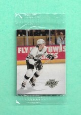 (1) LUC ROBITAILLE   1992-93 HUMPTY DUMPTY FOOD KINGS  SEALED MINI CARD  (I3298)