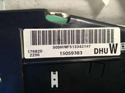 2002 SILVERADO 2500HD 6.0 2WD GMC SIERRA 熔断器原始设备制造商 P/N 15328806-05  — 第 1/4 张图片