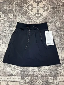 Damen Lululemon schwarz Cargo hoch geschnitten Wanderrock Größe 2 NEU - Bild 1 von 6