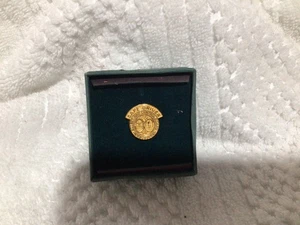 Budget And Control Board Of South Carolina Safe Driving Pin Back Gold Colored - Picture 1 of 2