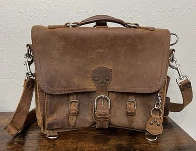 马鞍背皮革前口袋公文包烟草 — 第 1/4 张图片