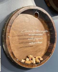 "Soporte de corcho montado en pared exhibición hecha a mano de barriles de vino recuperados, 20""x4" - Imagen 1 de 3
