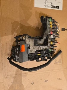 PEUGEOT 508 BATTERY FUSE BOX MODULE ECU 9665878380 Citroen Ds5 - Picture 1 of 4