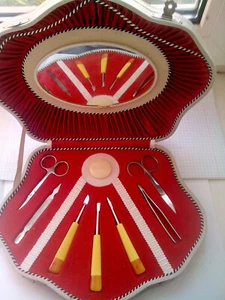 Beautiful manicure set made in GDR Germany East 1960s Schöne Maniküre Set - Picture 1 of 6