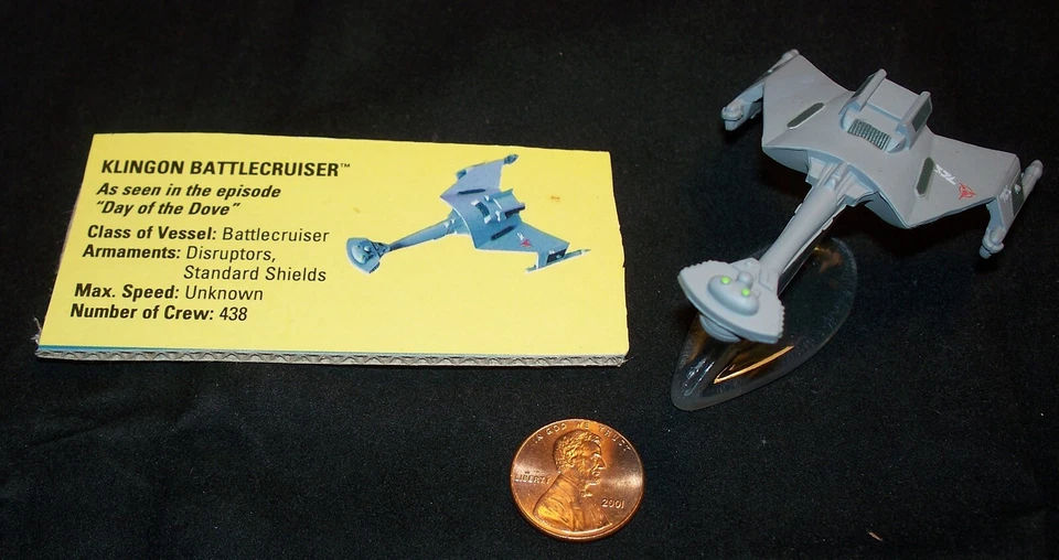 STAR TREK KLINGON Battlecruiser Micro Máquinas Vehículo Miniatura con Soporte NUEVO Foto 1 de 1