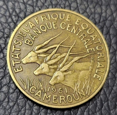 Moneda de 10 francos Camerún 1961 Foto 1 de 2