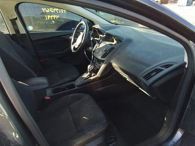 Bolsa de aire para tablero superior del pasajero delantero Ford Focus 2015-2018 Foto 1 de 4