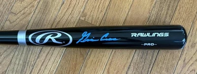 BATE DE BÉISBOL NEGRO PALO GRANDE AUTOGRAFIADO POR GAVIN CROSS DE LA REALEZA DE KANSAS CITY CERTIFICADO DE AUTENTICIDAD BAJO Foto 1 de 2