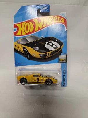 Ford GT40 12/250 2024 2/10 amarillo Hot Wheels nuevo de fábrica  Foto 1 de 2