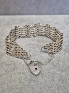 Vintage London 1979 Sterling Silver Gate Bracelet with Heart Lock 7" - Picture 1 of 4