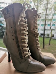 Stivali online Scarpe per Donna di Guess | FASHIOLA.it