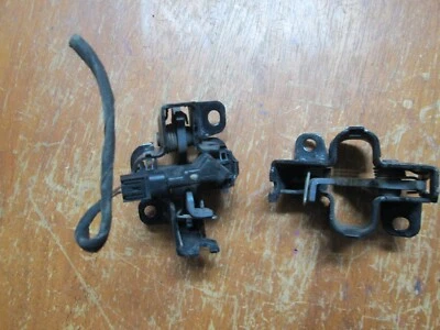 2006 Mercedes Benz E500 Hood Latches 2198800060 - Image 1 of 4