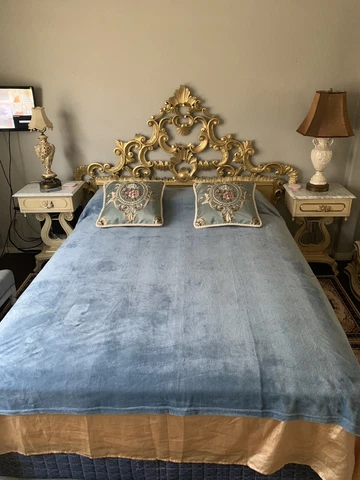 Victorian Parlor Master Suite!!! Cover