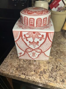Chinese Vintage Iron Red on White Floral porcelain chinese Tea Caddy, Jar 9” - Picture 1 of 10