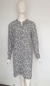 Vestido camisero manga larga a rayas geométricas blanco y negro talla 8 de Witchery - Imagen 1 de 11
