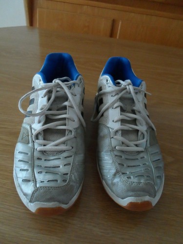 Bild 1 von 12