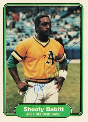 Oakland Athletics Signed Auto 1982 Fleer Baseball Card Shooty Babitt - Image 1 of 2