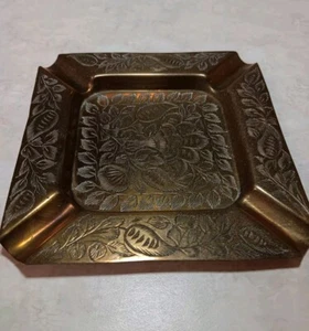 Vtg Brass Ashtray, Etched Floral Design, Made in MYK India, 4 placeholders - Picture 1 of 11