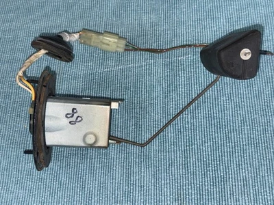 Unidad de envío de medidor de tanque de combustible 89 90 Toyota Tercel 1,5 L flotador 83320-80058 OEM Foto 1 de 4