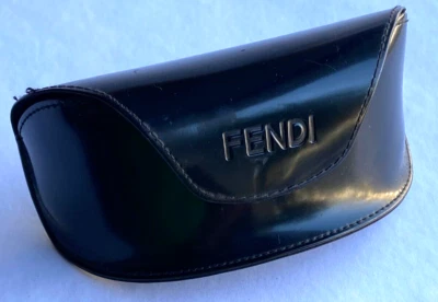 Estuche de vidrio Fendi imitación cuero Foto 1 de 4