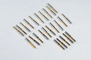 Lot of 25 M55302/65-01 MIL Crimp Contact Sockets 22-26AWG MIL-C-55302 NOS - Foto 1 di 3