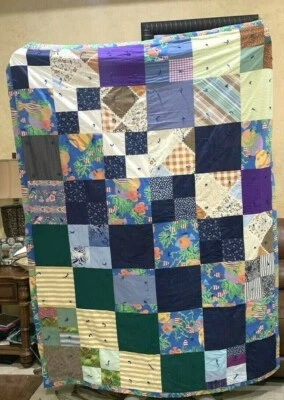 VINTAGE HAND TIED HANDMADE PATCHWORK FISH 59 X 79 LAP/TWIN MACHINE EDGE QUILT - Image 1 of 4