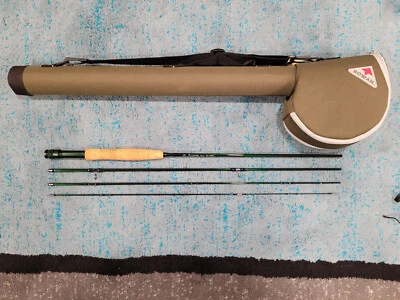MaxCatch Extreme graphite fly rod~3.1 oz~8'4"~3 wt~4 pcs ~10~carry case. - Image 1 of 4