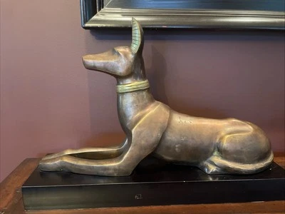 De colección 1990 RARO Dolbi Cajero Latón y Madera Anubis Chacal Egipcio 20 X 14" XL Foto 1 de 4