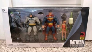 DC Collectibles Batman The Dark Knight Returns 4 Piece Action Figure Box Set NEW - Picture 1 of 9