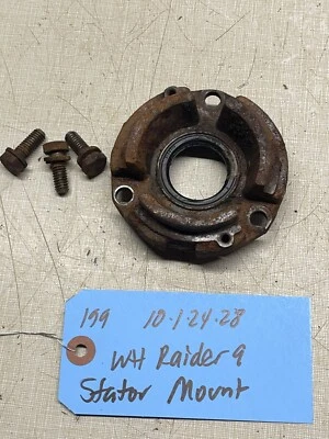 1968 Wheel Horse Raider 9 Tractor Tecumseh HH100 Crankshaft Bearing Plate Stator - Image 1 of 3