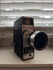 Bell & Howell Electric Eye 8mm Camera – TESTED & WORKING – Vintage Movie Camera - Picture 1 of 4
