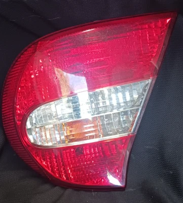 2002 2003 2004 Toyota Camry Tail Light Right Passenger Rh Side (from 2004) Foto 1 de 4