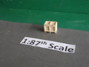 Holz Modell LKW Ladung Maßstab 1:87 kleiner Karton - Bild 1 von 2
