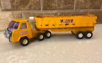 VINTAGE BUDDY L SEMI TRACTOR W/SIDE DUMP TRAILER PRESSED STEEL - Image 1 of 4