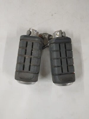 Honda Shadow VT1100C 1987 conjuntos de estriberas de pasajero Foto 1 de 4