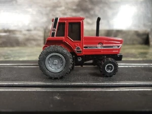 Tractor B Ertl International Harvester 5488 escala S 1/64 - Imagen 1 de 6