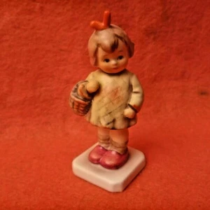 Hummel Club Goebel Figurine HUM #479 “I Brought You A Gift” 1987 3 7/8" TMK-6 #2 - Picture 1 of 7