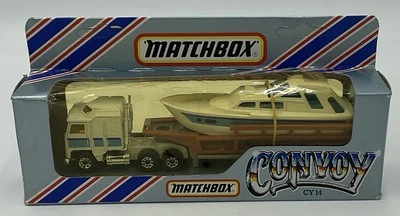VINTAGE MATCHBOX CONVOY TRUCK CY 14 CY-14 KENWORTH POWERLAUNCH CABIN CRUISER - Image 1 of 4