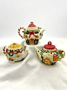 3 tetera de colección Enesco adornos del tesoro de Navidad con casa de campo de ratones 1989 1990 1991 - Imagen 1 de 8
