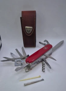 Älteres Victorinox Officier Suisse Taschenmesser + Lederetui - Bild 1 von 7
